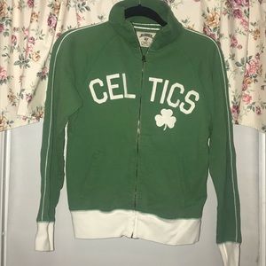 WOMEN’S BOSTON CELTICS ZIP UP SWEATSHIRT